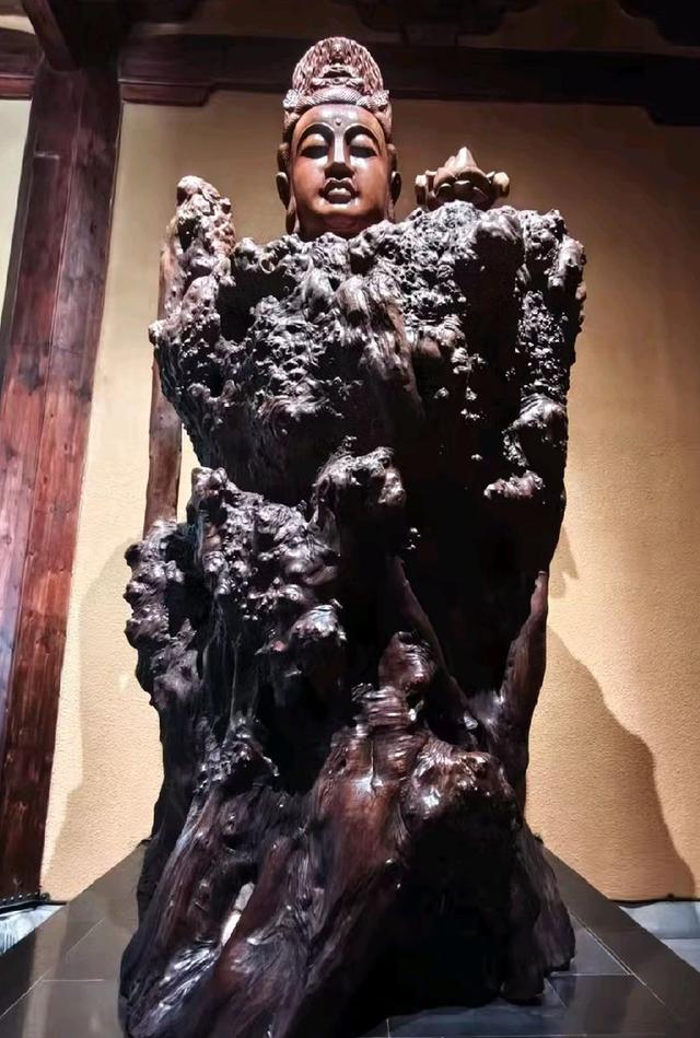 参观根宫佛国博物馆