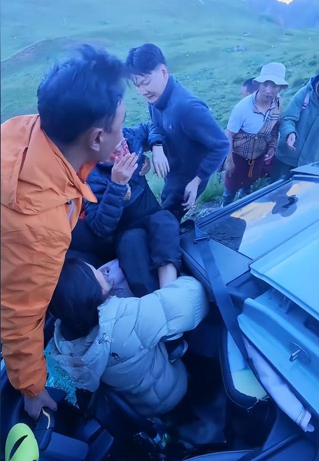 广东越野车西藏意外坠崖，藏族姑娘挺身而出，网友怒赞，文旅回应