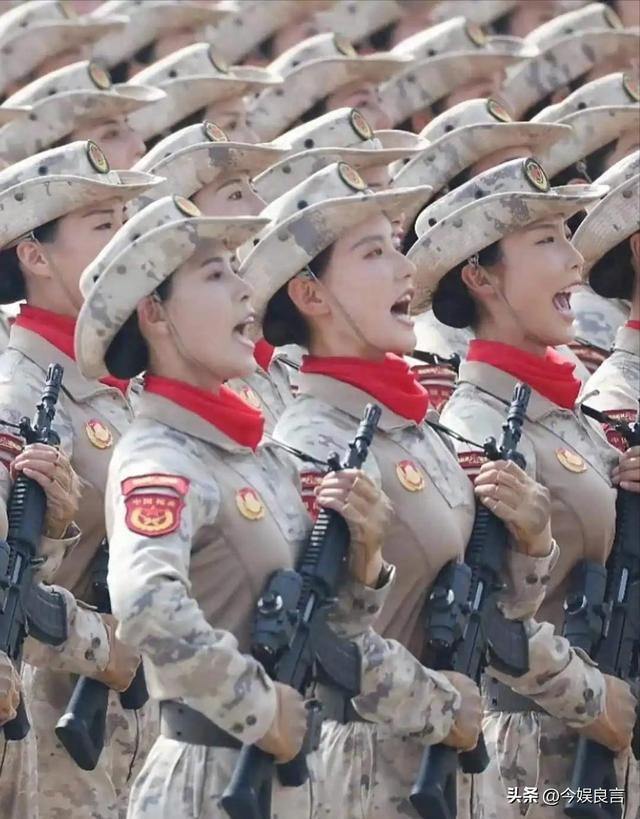 女民兵李思颖阅兵回家后仅半天，又有一个新身份：河北工大研究生