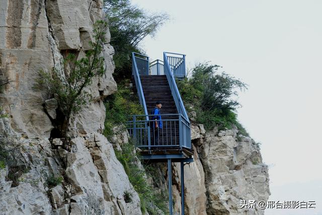 邢台天梯山：秋色美景入画来