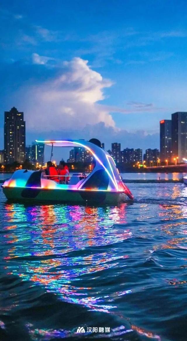 湖北日报重磅推出《武汉，亮底牌》