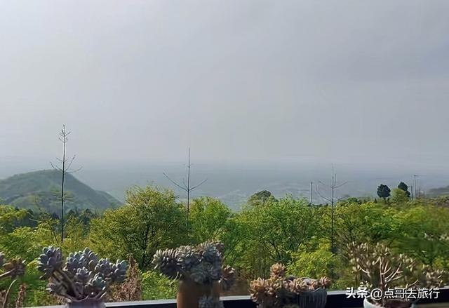 成都近郊，超级冷门徒步，山野藏流传已久的石屋，地铁公交直达！