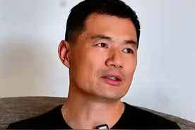 孙女士被救后续：拥抱救命恩人，认作干哥，丈夫更是豪掷20万捐款图片