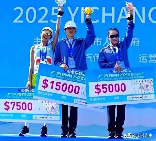 “最快女护士”再起风波！本人账号清空，官媒发声	，白岩松被牵连