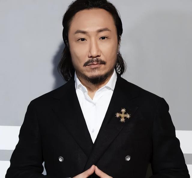 原来她早已去世！26岁全身溃烂不治而亡，被全家8口“吸血”多年
