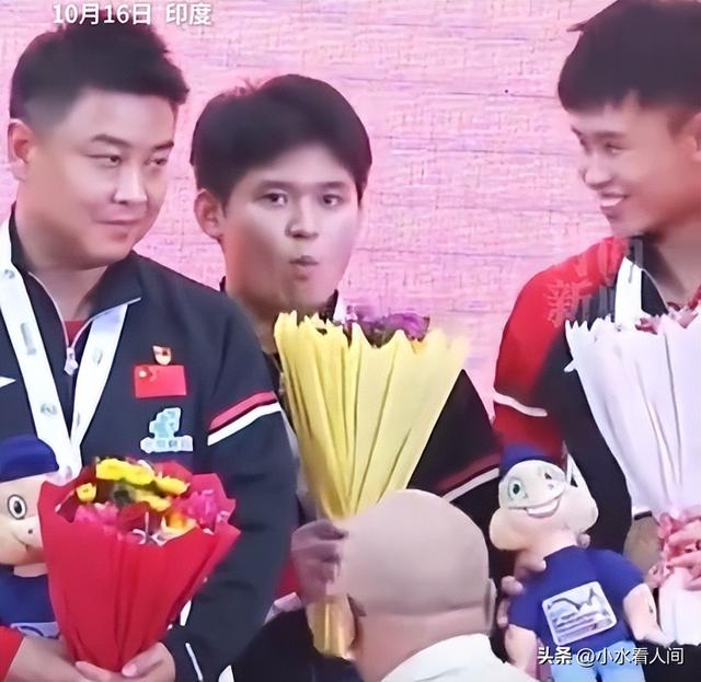 国乒夺冠连夜“逃离”印度，个个表情失控，王皓老婆一句逗笑全网