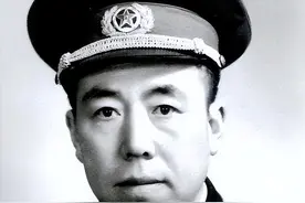 她是开国上将的孙女，祖孙三代都主政过内蒙，两年前病倒在岗位上图片