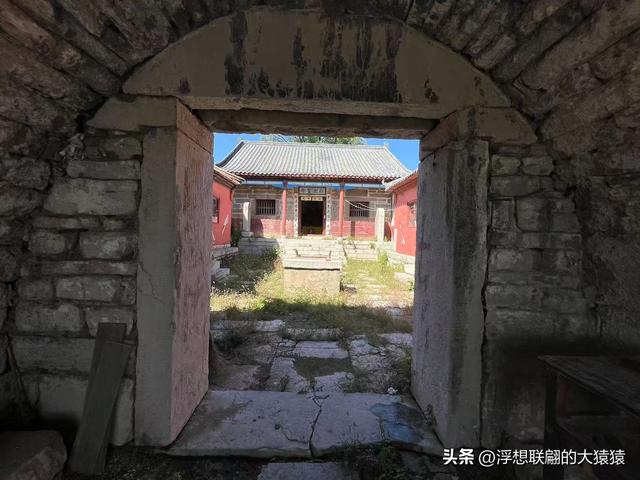 我，终于登上了岳阳山之巅！（博山登山记）