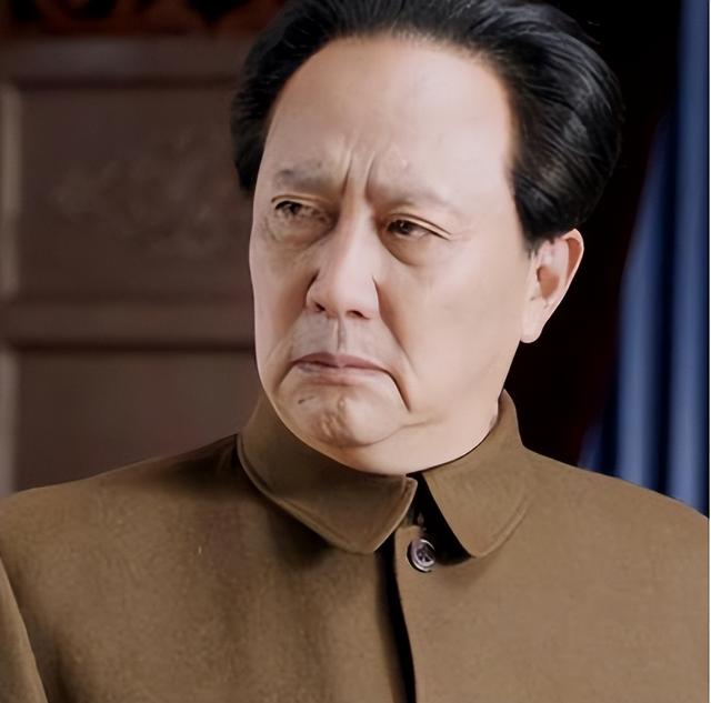 没想到，73岁唐国强，因九三阅兵后的一条动态，实现“口碑逆袭”