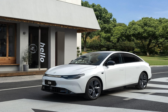 才买2年就被车企“抛弃”？这群车主开始破解车机了