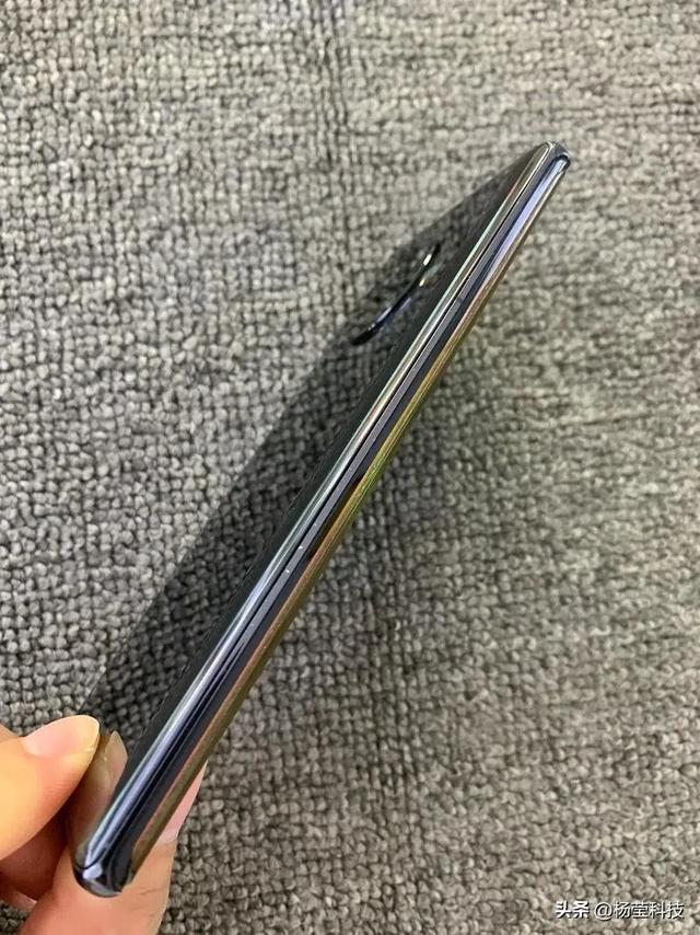 华为Mate 30 Pro价格大降 麒麟5G+鸿蒙加持 昔日旗舰如今千元级