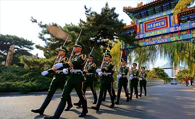 钓鱼台国宾馆住一晚多少钱？据说24小时武警守卫，是真的吗？