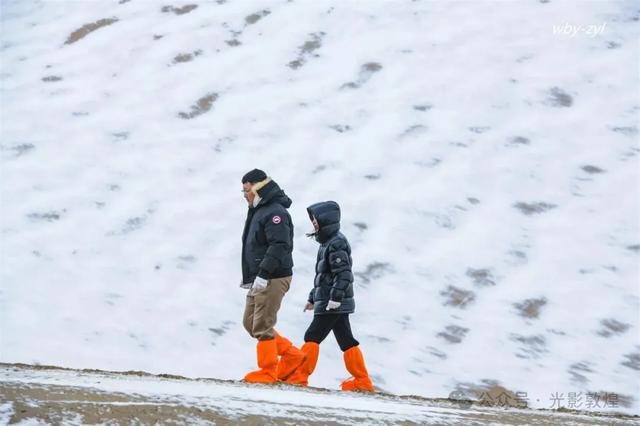 大漠敦煌2025年初冬雪景美如画