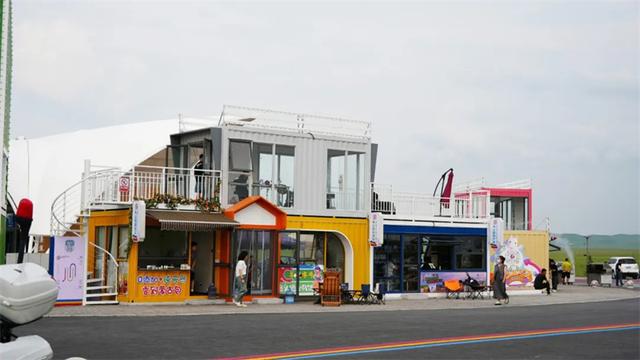 西乌旗：路通牧区 文旅“火出圈”通航让草原与城市紧密相连