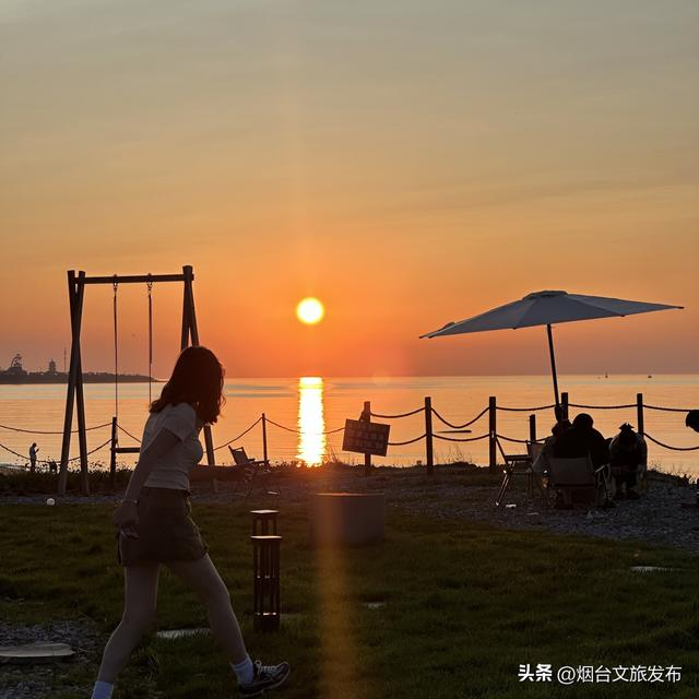 【乐游烟台】BUBBLE COFFEE——双层巴士里的滨海日落与夏日慵懒