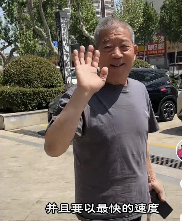 74岁老黄首曝光广西新工作，确实能力强 天赐也上小学 网友：祝
