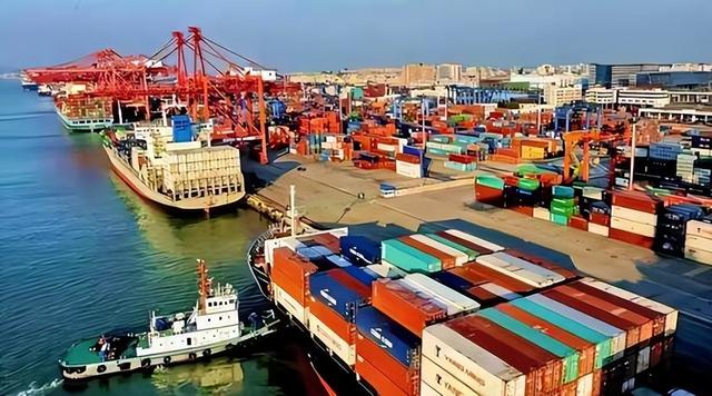 中国偏偏不让出港口，19国军队堵门，导弹已经抬头，倒逼中方让步