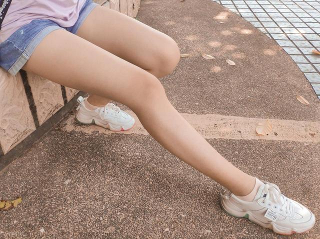 别每天走一万步了！调查发现：每天走够这个步数，既健康又不伤膝