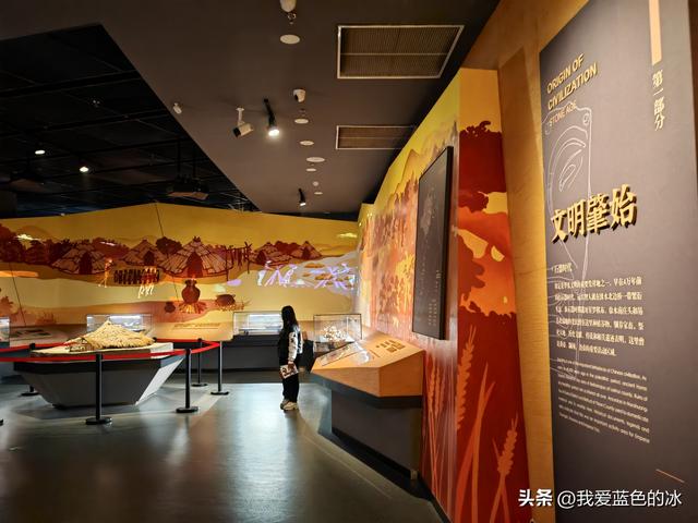 参观保定市博物馆，看到这个展厅，就觉得这个博物馆档次不够高