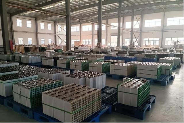 报应来了！捐给美国7千万，满嘴“中国穷关我啥事”，如今破产了