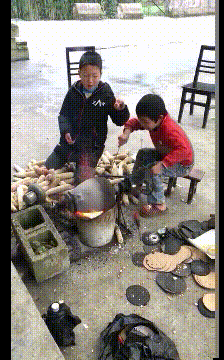 “姑娘，不是什么照片都能随便发的！”哈哈哈亮点都看到了！