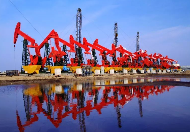 明抢5000万桶石油后，特朗普转头才发现：中国连一桶都不肯买了