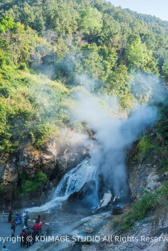 我愿称腾冲为秋季的天花板！银杏、温泉、古镇，来过的人都不想走