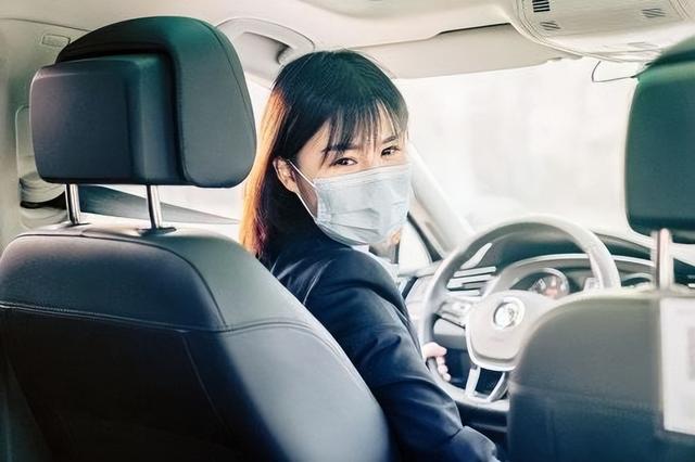 70万女骑手杀出来！中年女性涌入外卖大军，背后真相扎心！