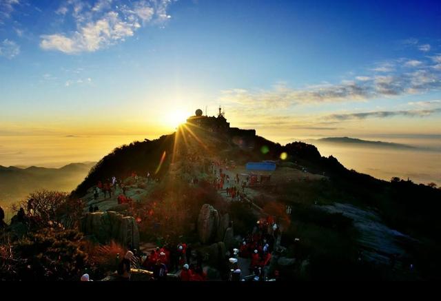 “岱”您观岳丨泰山云海日出封神了！冬天的山，居然能美成这样？