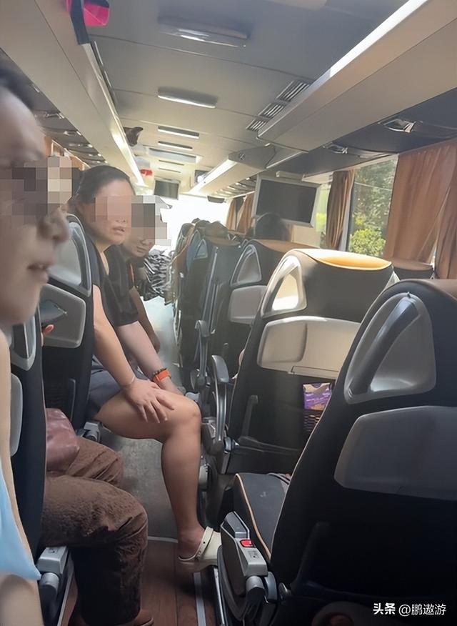 中国旅行团去意大利旅游，下车吃饭，回来车内钱财全没了