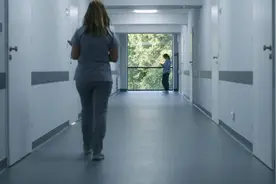 三甲护士论文，惊现“男性确诊子宫肌瘤”图片