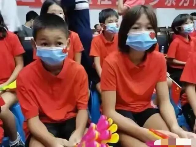 远离身材“审判”！央媒新闻报道，揭开全红婵“发胖”后真实处境
