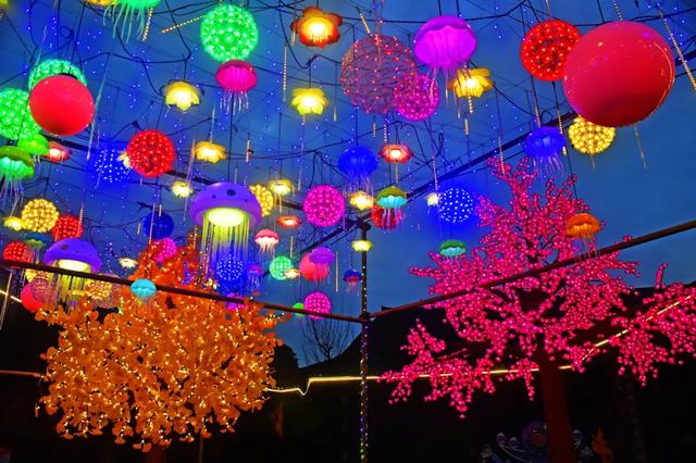 桂林：首届非遗千灯游园，光影艺术璀璨盛宴！