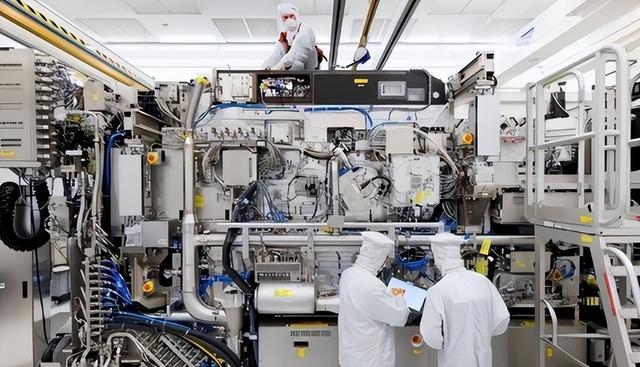 美芯片禁令解除，允许三星、台积电在大陆发展！中方：放弃幻想