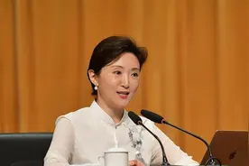 中央音乐学院党委书记于红梅，高校最美女神，颜值高造诣深能力强图片