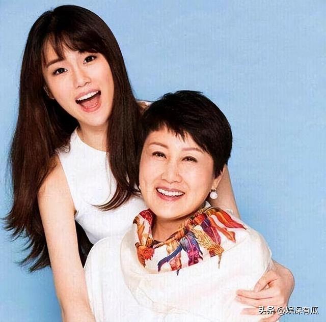 原来《老舅》里的她，就是张凯丽女儿，16岁就开始演女一号了
