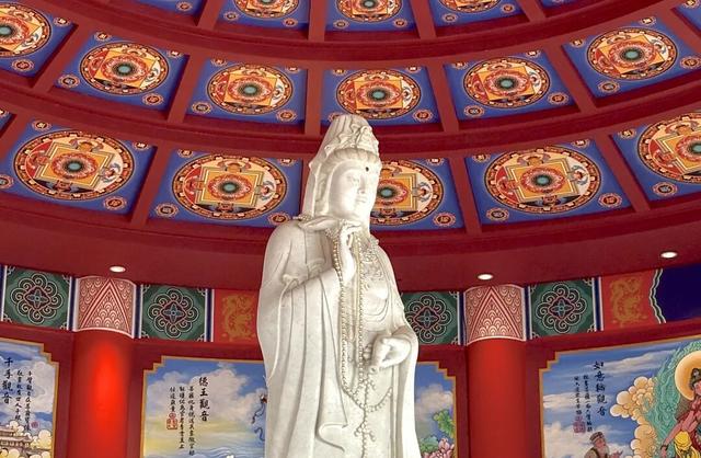 泰国私藏了一座天坛，省下北京机票，还能拜亚洲最大白玉观音！