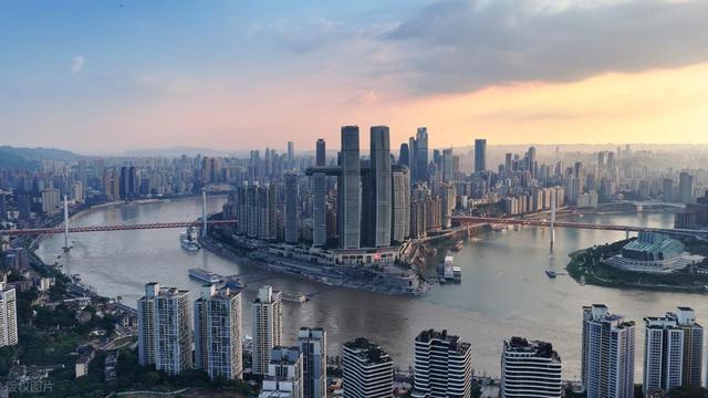 中国最大的工业城市，拥有40多座工业区，却发展出众多网红景点