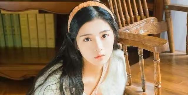 她终其一生所等的，不过是你“看见”的刹那