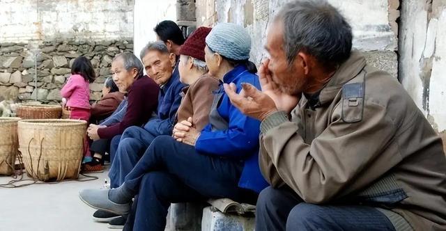 中国将迎人口死亡高峰！22年1041万，23年1100万，去年死亡多少？