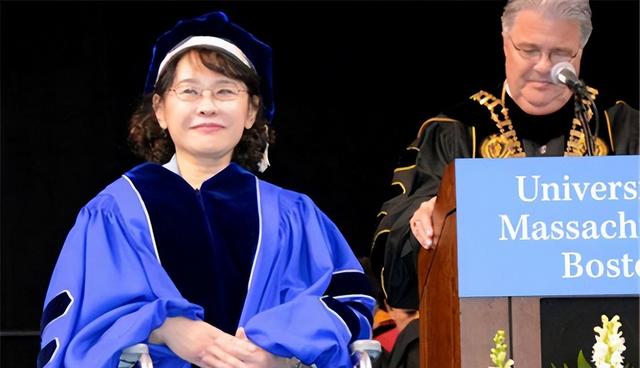 1982 年高材生王佐良娶瘫痪的张海迪，40 年后，才知他是人间清醒