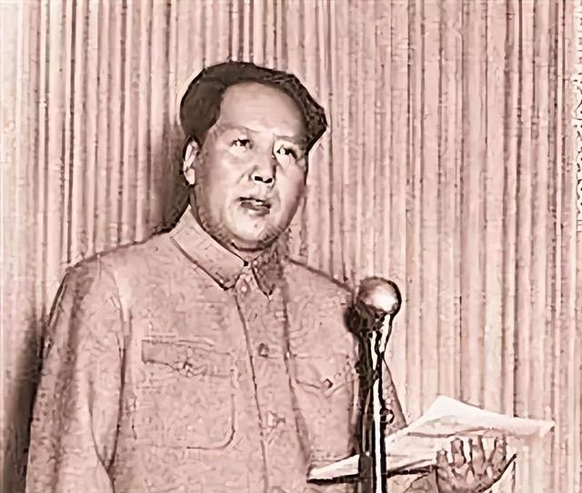 毛主席一生不进故宫	，终生再未回延安？周总理的一句话道出实情！