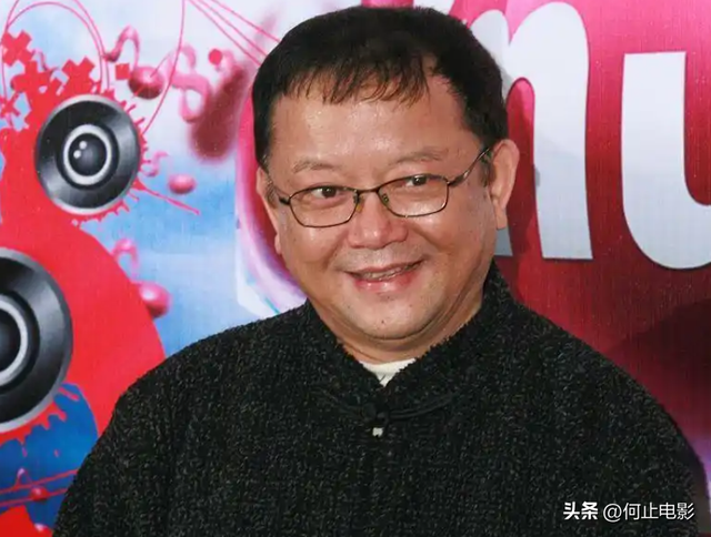 事实证明，被传卖掉上亿豪宅移民美国的王刚，已经走上另一条大道