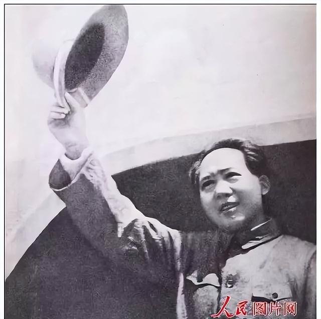 毛主席一生不进故宫，终生再未回延安？周总理的一句话道出实情！