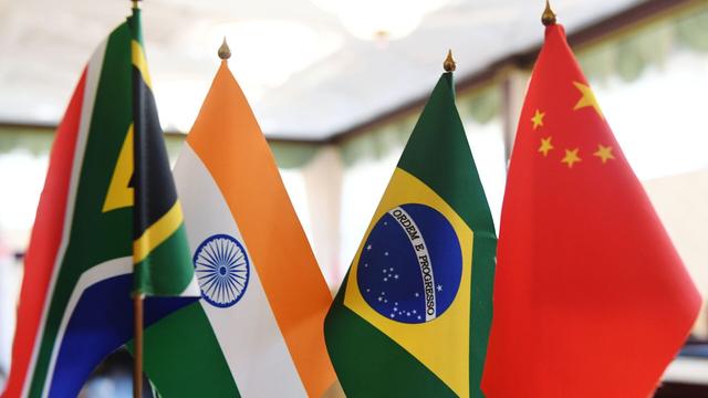 刚被157国承认，巴勒斯坦就给中国出了个难题，中方的回应很高明