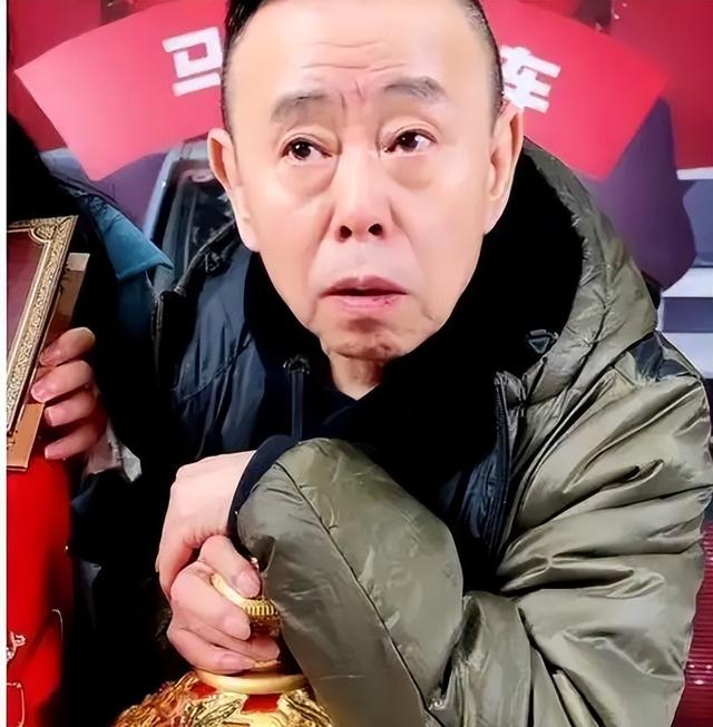 4个老婆，全家移民，享受正师级待遇，潘长江身上哪个标签是真的