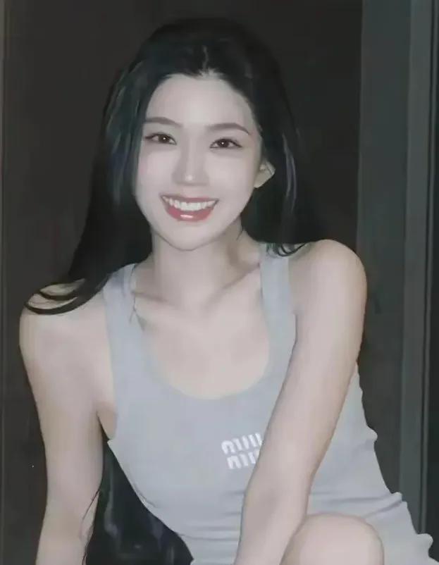 深圳国际学校校花——林咖吟，长的太漂亮了，随便一拍直接就壁纸
