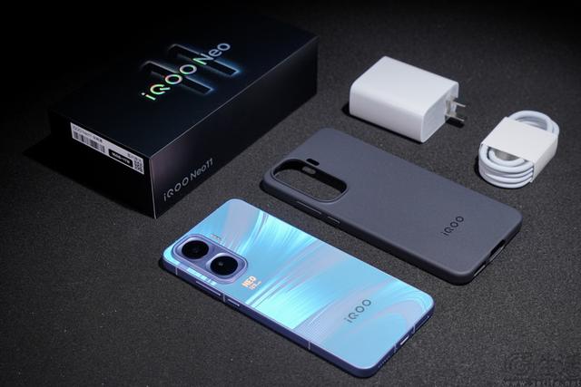iQOO Neo11首测：中端性能机也要品质升杯