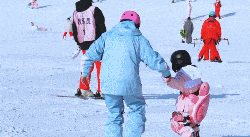 湖北有个滑雪场，让我们一起乘坐高铁享受冬日快乐