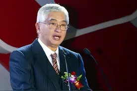 爷爷是清朝的首富，爸爸是中国的首富，但是他损失了155亿图片